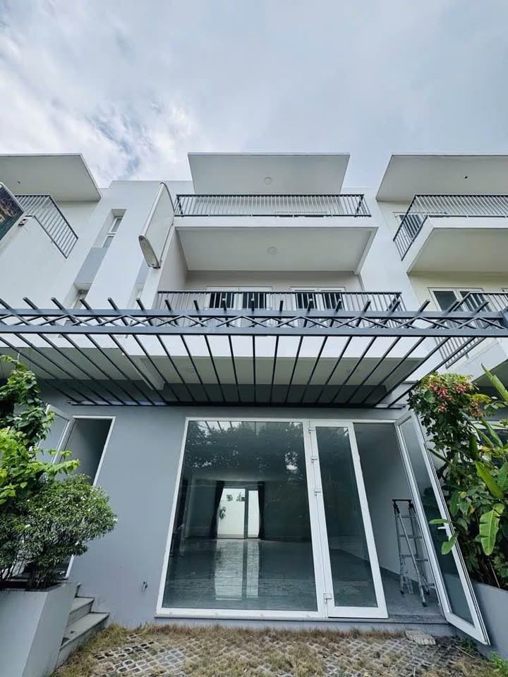 Bán nhà mặt tiền Đặng Thanh Hiếu, Q9 - 140m² giá 10.5 tỷ - Đầu tư sinh lời!