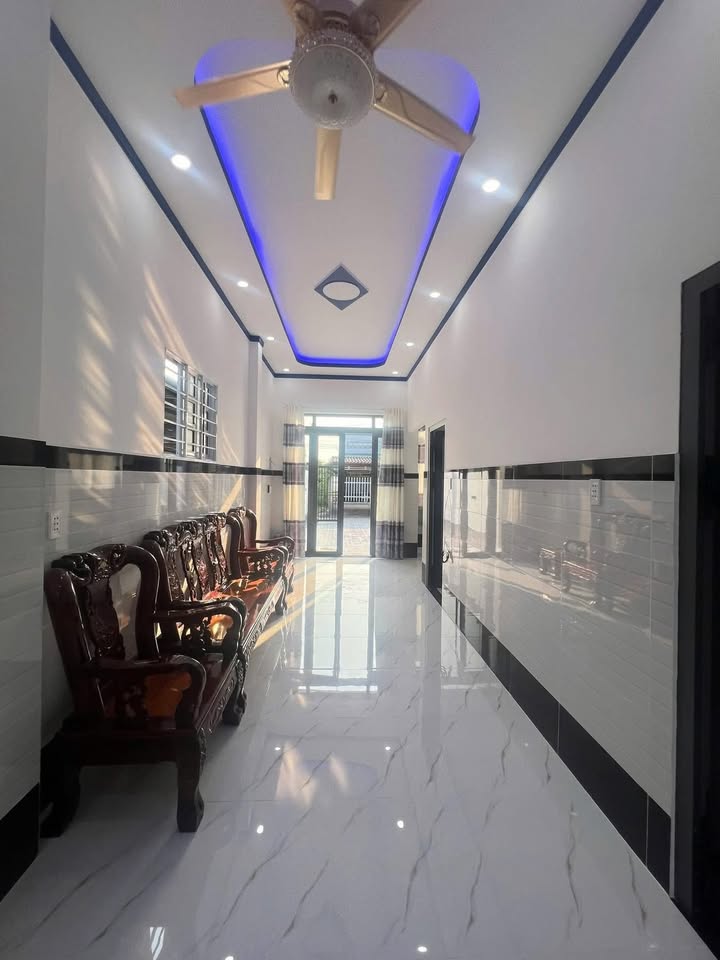 Nhà phố Gò Công 184m² giá 1.8 tỷ - Cách Thủ Khoa Huân chỉ 500m!