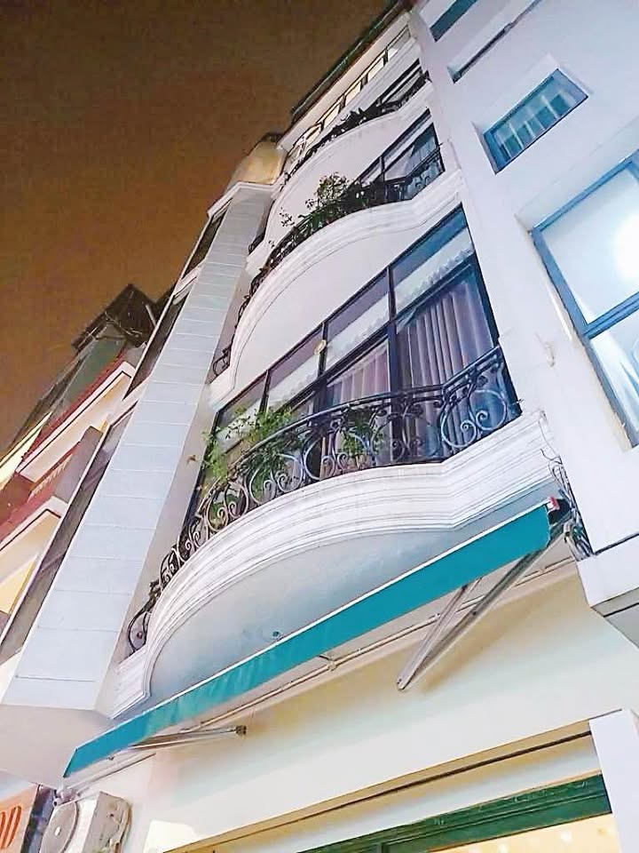 FrontHouse phố Ba Đình 31m² giá thỏa thuận - Kinh doanh sầm uất!