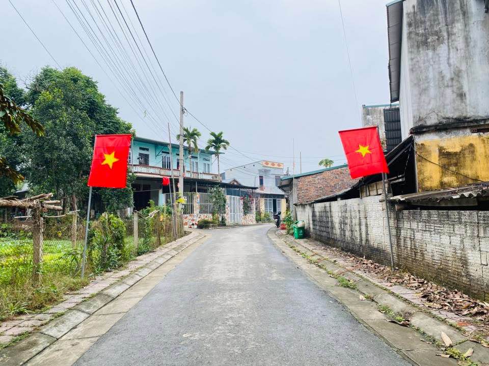 Đất nền Ỷ La, Tuyên Quang 140m² chỉ 2 tỷ - Vị trí đắc địa, thuận tiện giao thông!