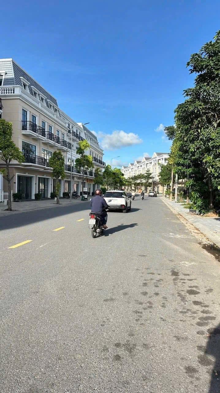 Bán lô mặt tiền Trương Công Kỉnh, Đông Hà, 354m² giá 7 tỷ - Vị trí đắc địa cho kinh doanh!