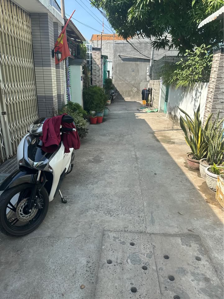 Nhà hẻm Võ Liêm Sơn, Phan Thiết 150m² giá chỉ 2.6 tỷ - Sẵn sàng vào ở!