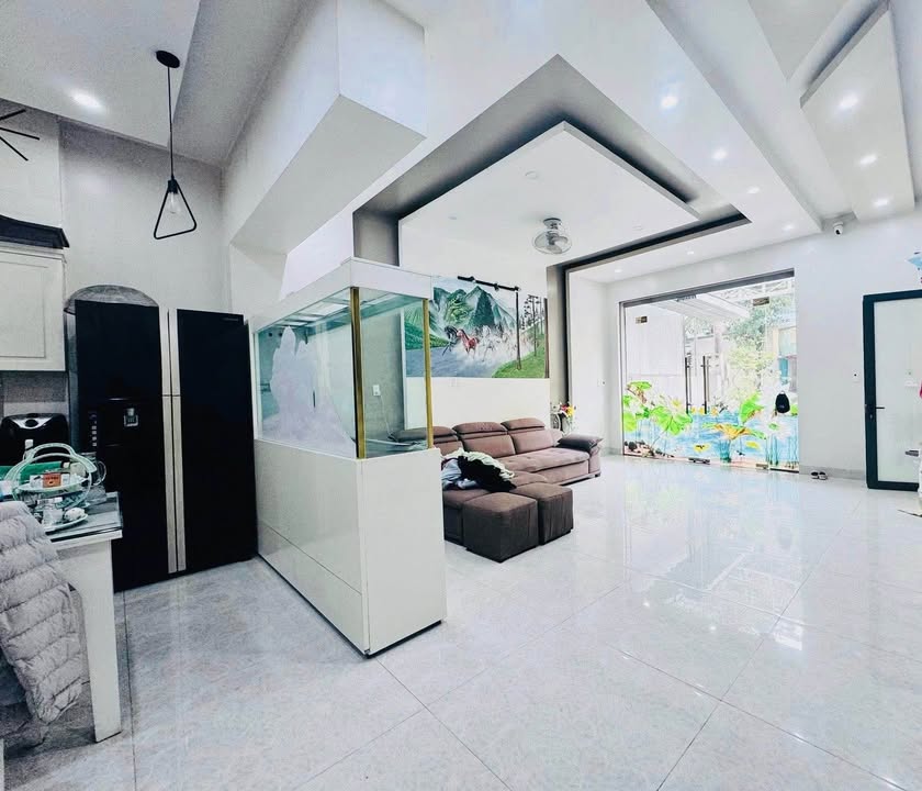 Nhà Biệt Thự 3 Tầng Phường Minh Khai, 131m² chỉ 5 tỷ - Sang nhượng gấp!