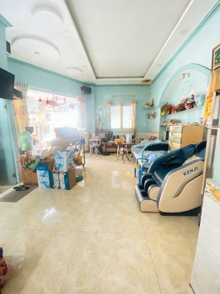 Nhà góc 2 mặt tiền Tân Hiệp, Hóc Môn 136m² giá 5.7 tỷ - Cơ hội đầu tư hiếm có!