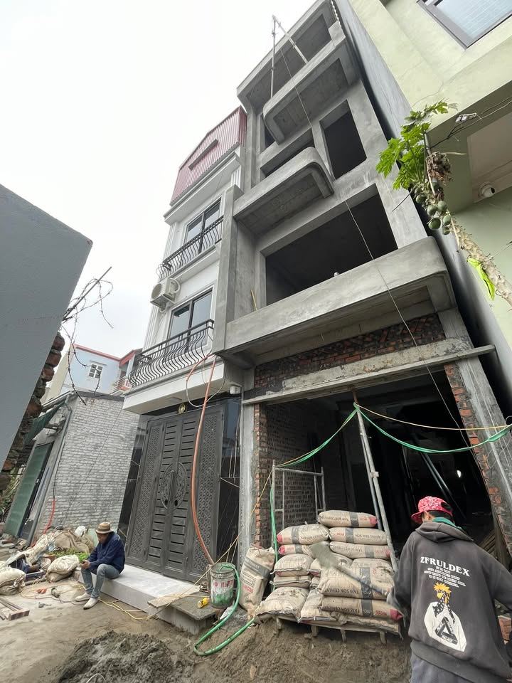 Nhà 4 tầng Cổ Loa, Đông Anh 40m² giá 4 tỷ - Bàn giao trước Tết!