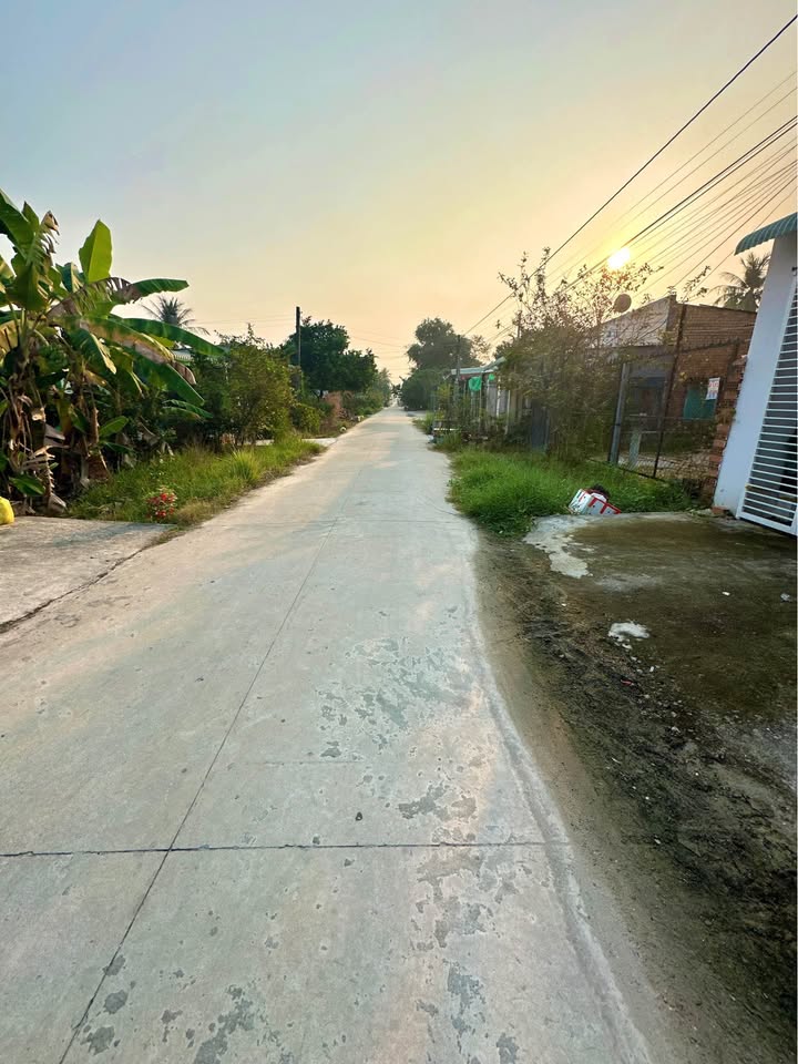 Nhà riêng tại khu phố Thanh Hùng, Tây Ninh 90m² giá 870 triệu - Mặt tiền đường bê tông