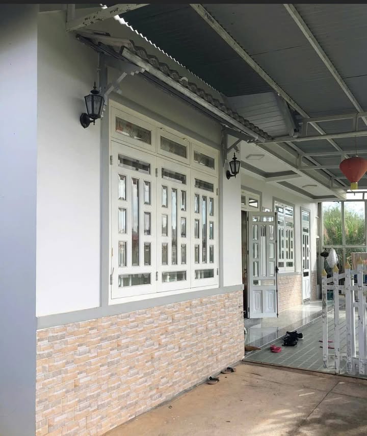 Nhà Lương Đình Của, Phường 11, Đà Lạt 140m² giá 2.15 tỷ - Không gian thoáng mát, sân đậu ô tô!