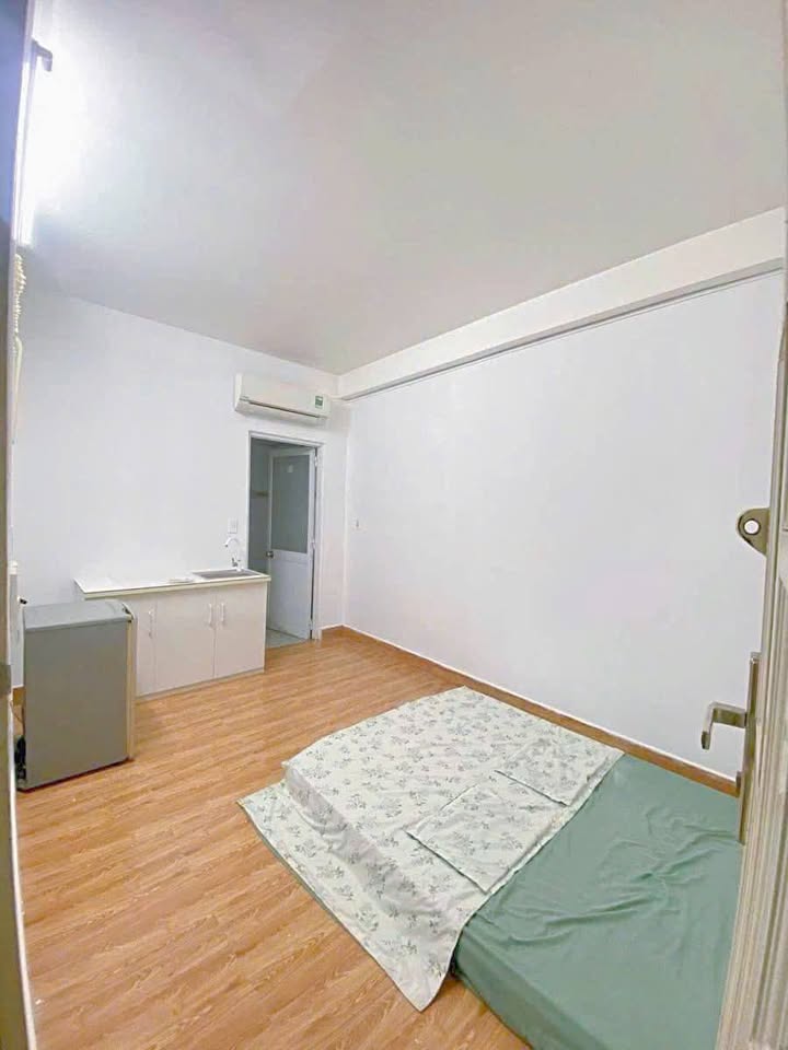 Phòng cho thuê tại 240 CMT8, Quận 3, chỉ 3.6 triệu - Tiện nghi đầy đủ