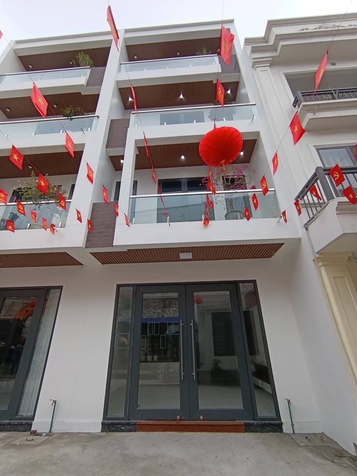 Nhà 4 tầng tại Lideco GĐ2, Cao Thắng, Hạ Long 52.5m² giá 3.6 tỷ - Thiết kế hiện đại, tiện nghi đầy đủ!