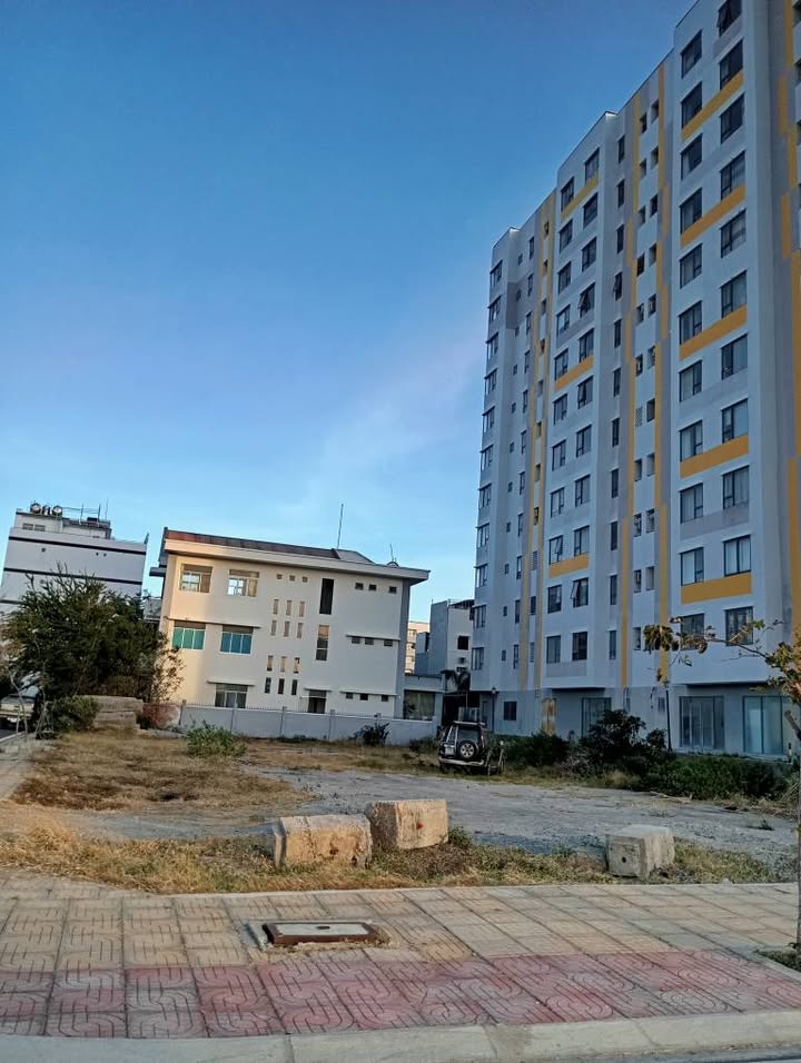 Đất thổ cư lô góc 2 mặt tiền Phan Rang 126,5m² - Pháp lý chuẩn, giao ngay!