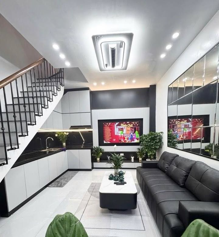 Nhà phố Bạch Mai 25m² giá 5 tỷ - Đẹp ở ngay, sổ đỏ chính chủ!