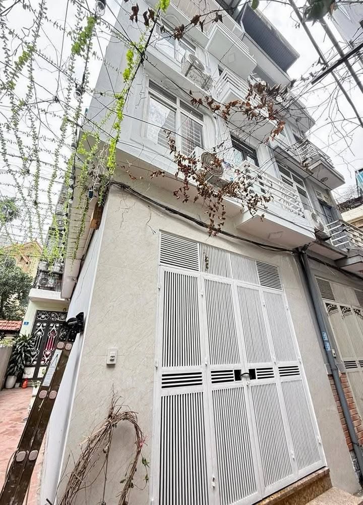 Nhà riêng 5 tầng Vũ Tông Phan, Thanh Xuân 34m² giá 5.6 tỷ - Sổ đỏ chính chủ, nội thất đầy đủ!