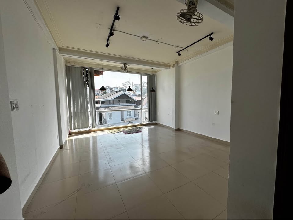 Cho thuê mặt bằng mặt tiền Đường Trần Lê, Đà Lạt 100m² giá 25 triệu/tháng - Thích hợp kinh doanh đa ngành