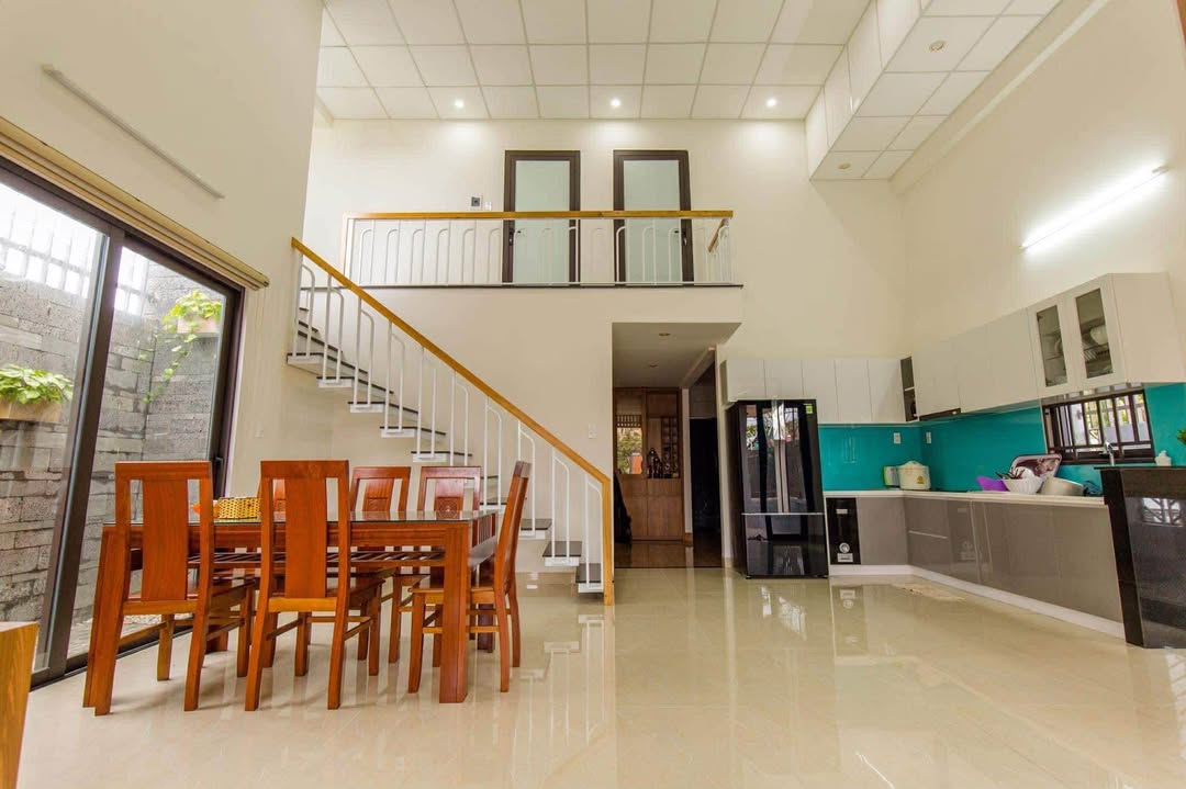 Villa mái Thái cao cấp tại Hòa Khánh Bắc, Đà Nẵng 200m² - Lô góc 3 mặt tiền tiện nghi!