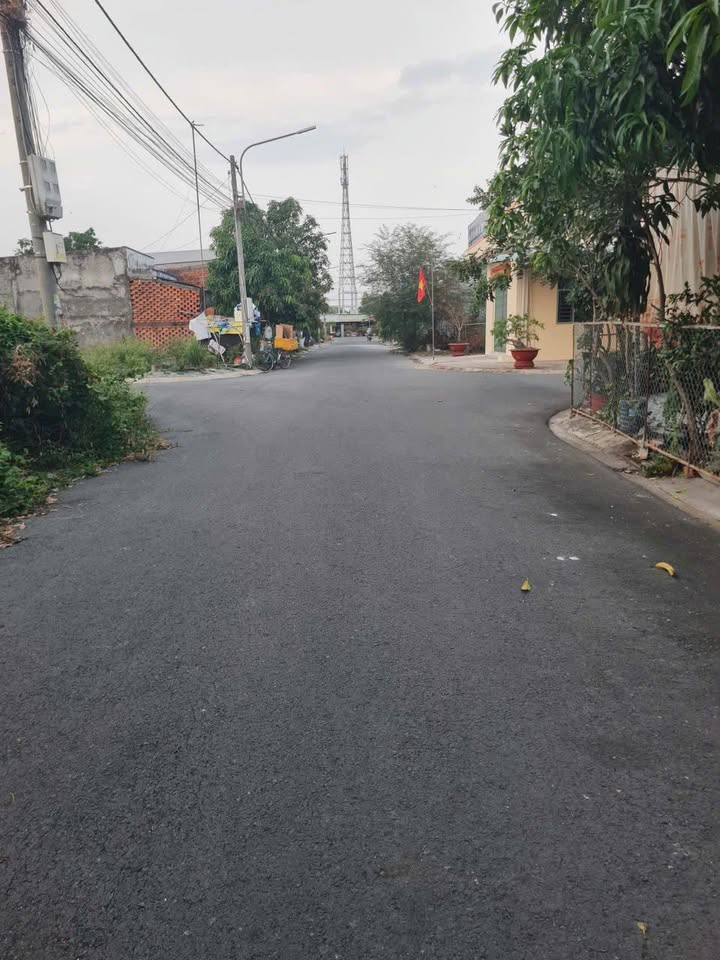 Đất nền Phường Kiến Tường, 64m² giá 630 triệu - Hướng Đông, lô góc thuận lợi!