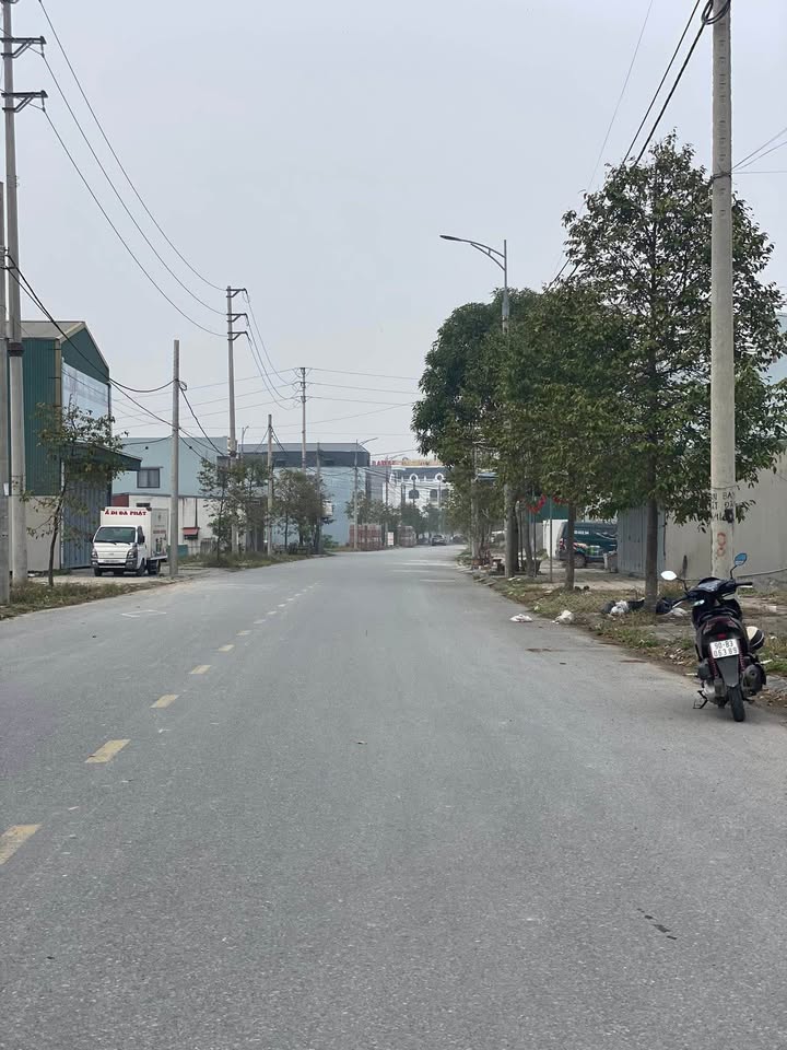 Nhà phố Thanh Hà Phủ Lý 102m² giá 2.6 tỷ - Vị trí đẹp, kinh doanh thuận lợi!