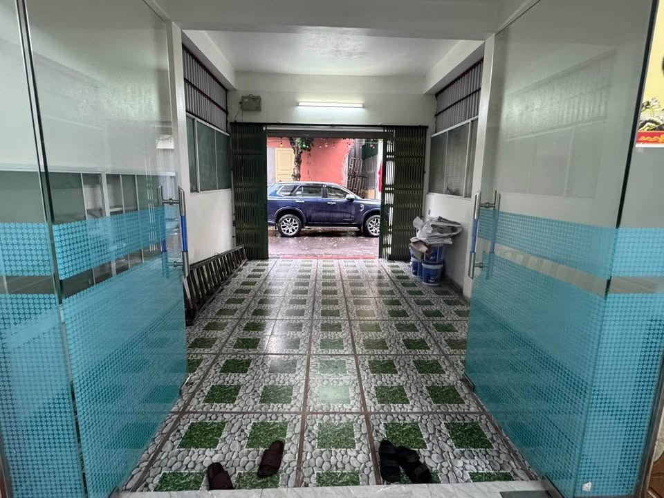 Nhà 3 tầng đường Nguyễn Công Trứ, 80m² - Chính chủ bán gấp!