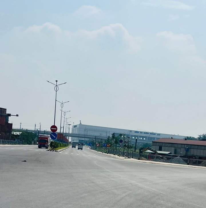 Mặt tiền kinh doanh Đường Thống Nhất, Phường Đông Hòa, 62.9m² - Giá chỉ 5.15 tỷ!