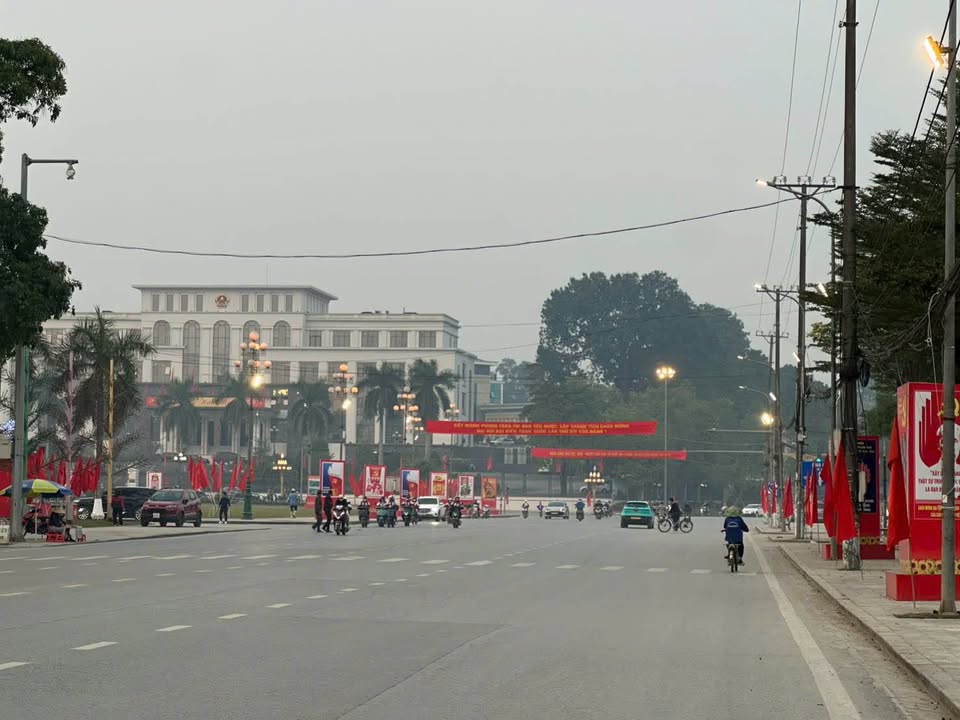 Lô đất thổ cư 100m² tại Đinh Tiên Hoàng, Yên Bái chỉ 1 tỷ - Sổ hồng chính chủ!