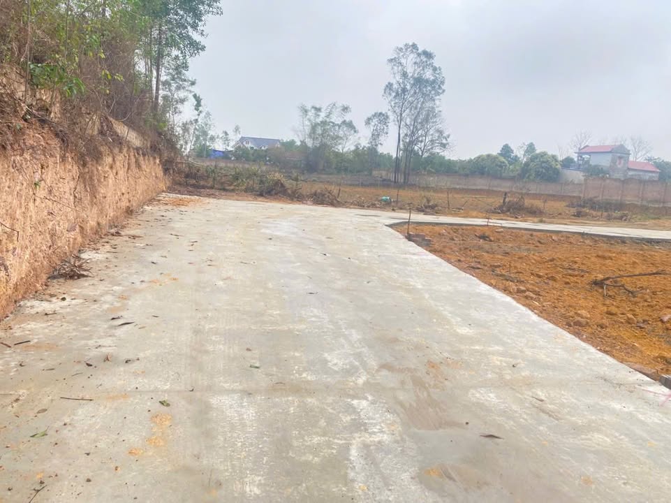 Đất nền lô góc 2 mặt tiền tại Vạn Phái, Phổ Yên 138m² chỉ 580 triệu - Cơ hội đầu tư hấp dẫn!