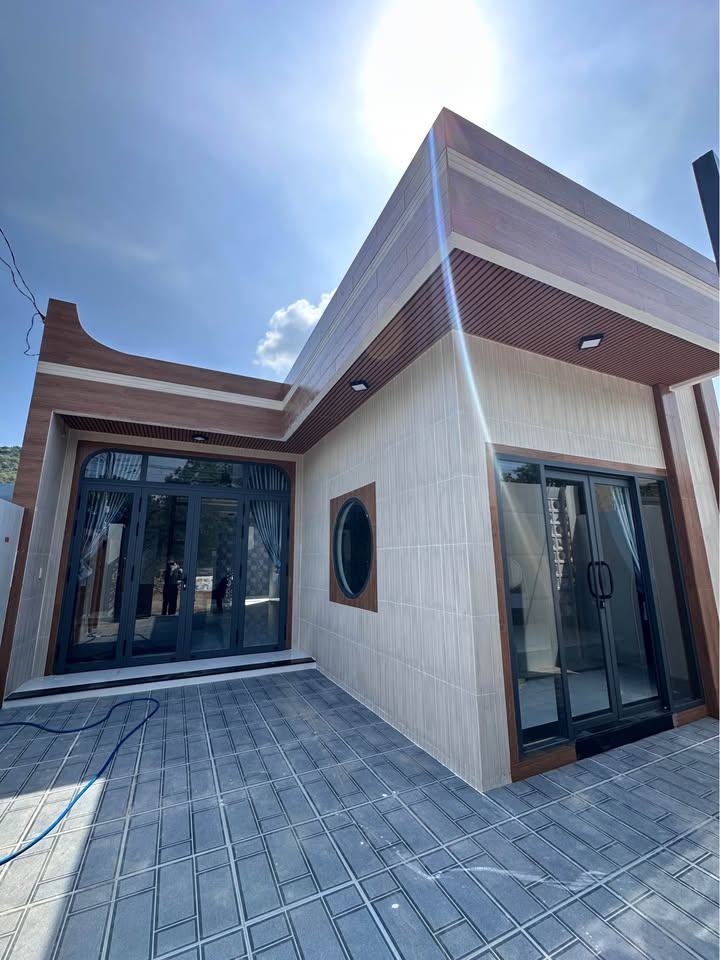 Nhà mới Phước Hưng, Long Đất 100m² giá 2.1 tỷ - Full nội thất, dễ chốt!