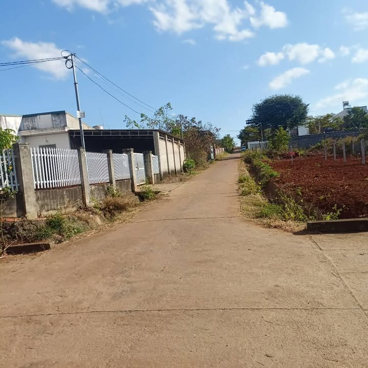 Đất nền thổ cư thôn 4 Cư ÊBur 125m² giá chỉ 1.45 tỷ - Lô góc 2 mặt tiền tuyệt đẹp!