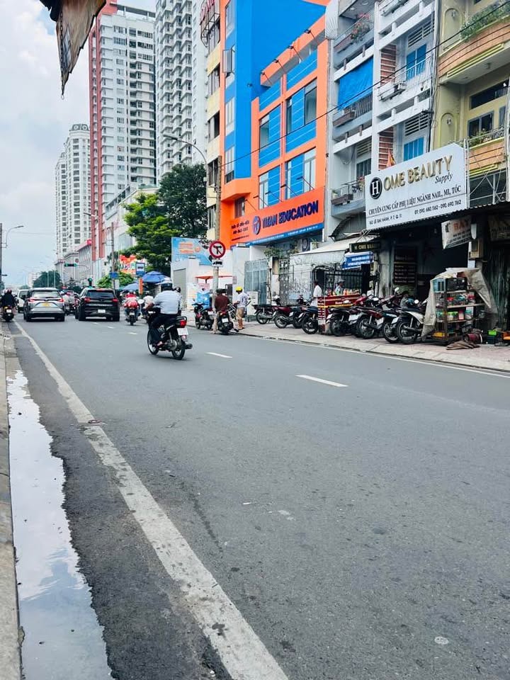 Nhà phố Quận 11, 110m² giá 22 tỷ - Sổ hồng chính chủ, đầu tư sinh lời!