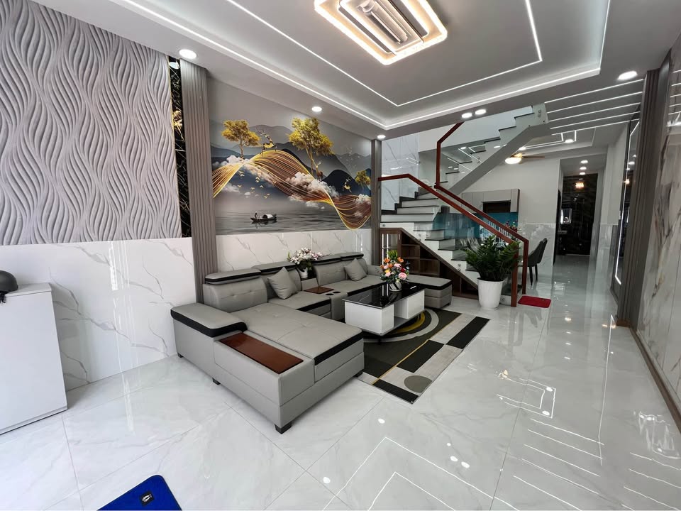 Nhà đẹp Lâm Thị Hố, Quận 12, 56m² giá 4.68 tỷ - Sẵn sàng vào ở ngay!