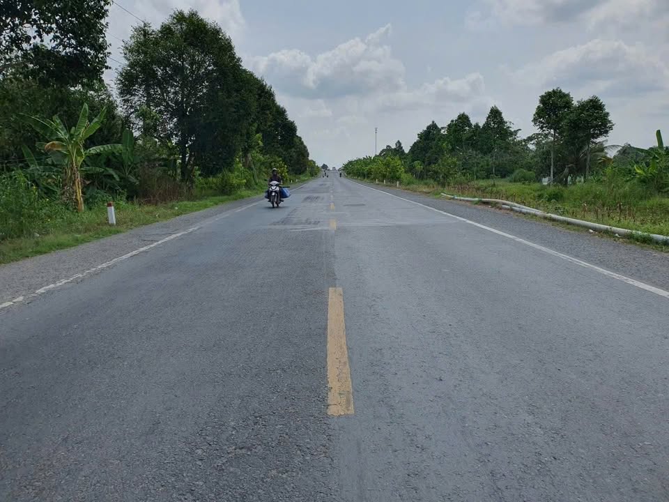 Đất mặt tiền Quốc lộ 61C, Nhơn Ái, 10.000m² giá 25 tỷ - Cơ hội đầu tư hiếm có!