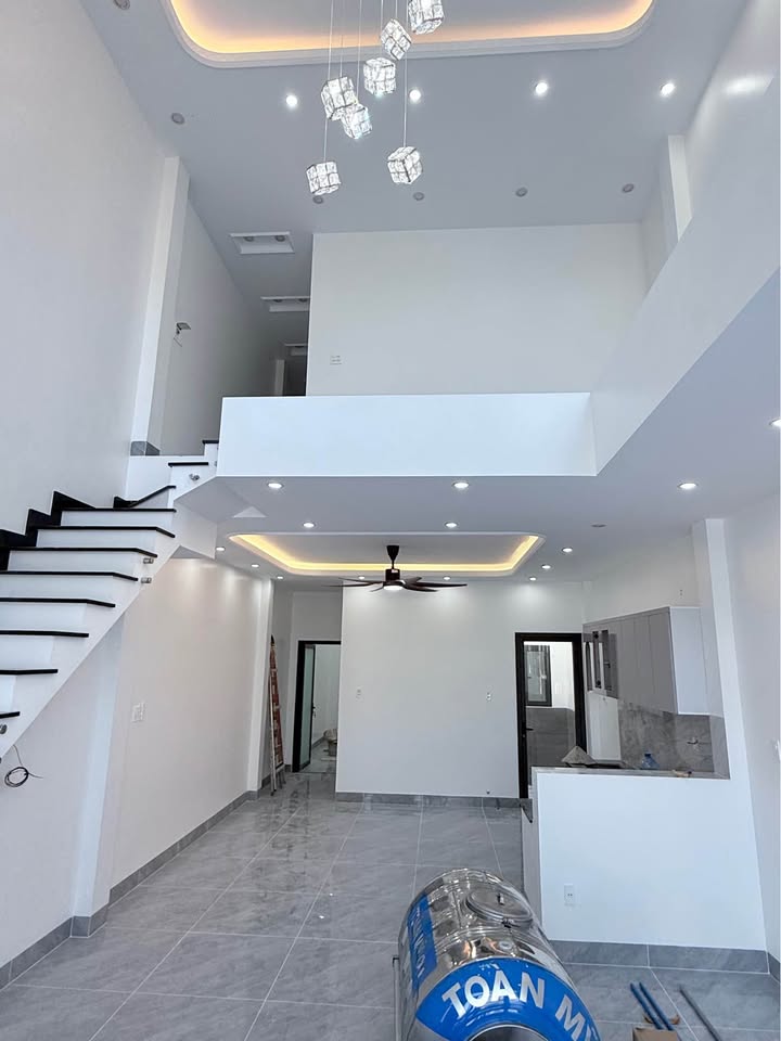 Nhà đẹp KDC Tân Xuyên, 100m² giá thỏa thuận - Thiết kế hiện đại sang trọng!