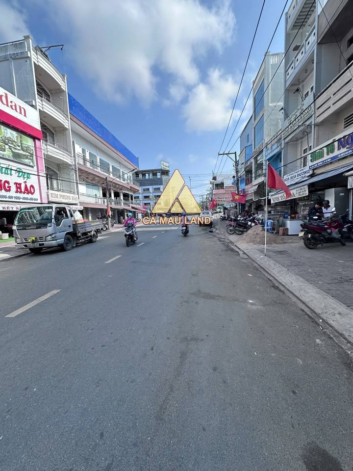 Nhà mặt tiền đường Lý Bôn, Phường 2, TP. Cà Mau 131m² giá 12.9 tỷ - Kinh doanh sầm uất!