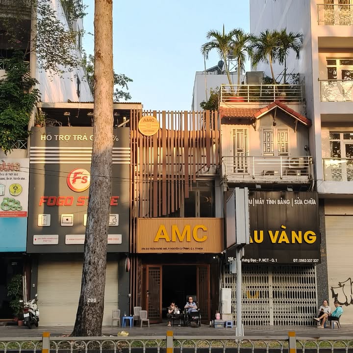 Nhà mặt tiền Trần Hưng Đạo, Quận 1, 83m² giá 42 tỷ - Đầu tư hiếm có!