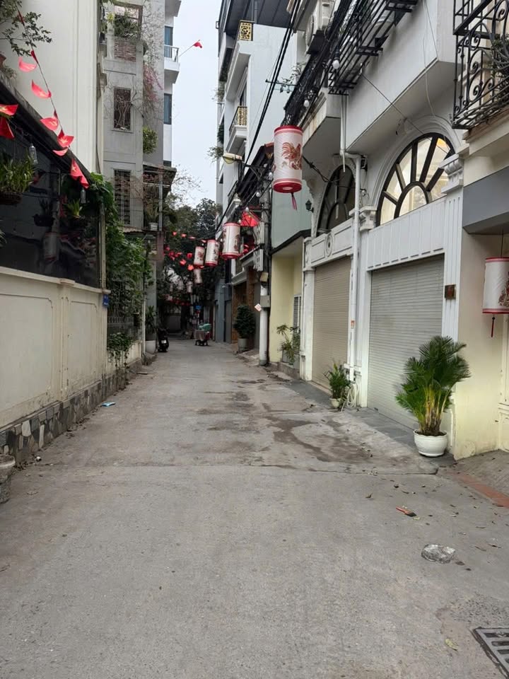 Đất nền Ngõ 264 Ngọc Thụy 56m² giá 9 tỷ - Vị trí đẹp, tiện ích đầy đủ!