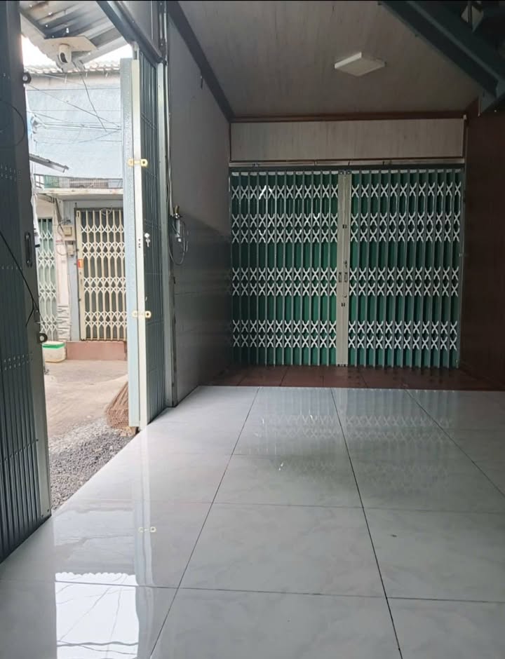 Nhà phố Hiệp Bình Chánh Thủ Đức 24m² giá 1.1 tỷ - Cách xe hơi 50m