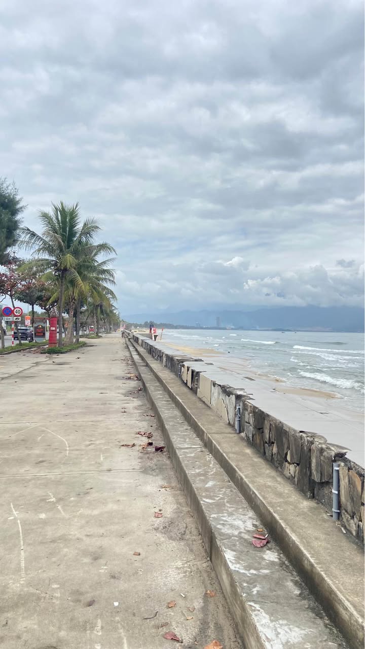 Nhà 3 tầng đường Trần Đình Tri, Đà Nẵng 190m² chỉ 5 tỷ - Gần biển, vào ở ngay!