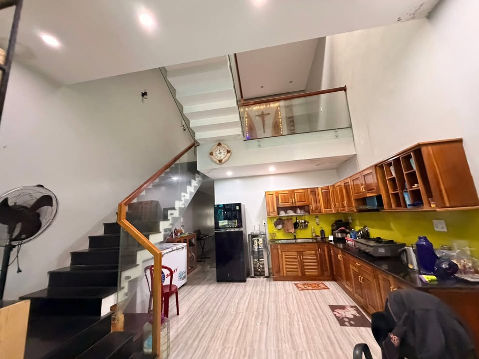 Nhà 3 tầng Hòa Khánh Đà Nẵng 109m² giá 4.85 tỷ - Vị trí hiếm có!