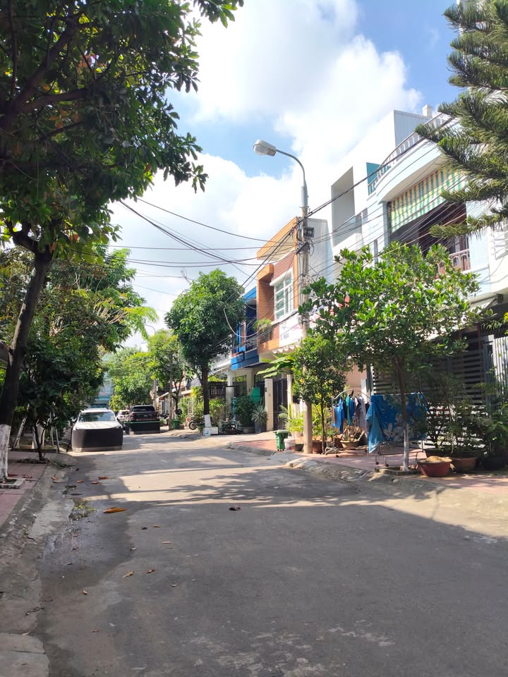 Đất mặt phố Sơn Trà 92m² giá thỏa thuận - Kinh doanh sầm uất, gần biển Mân Thái