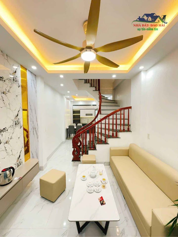 Nhà 3 tầng phố Kỳ Bá Thái Bình 30m² giá 2 tỷ - Sẵn sàng vào ở ngay!