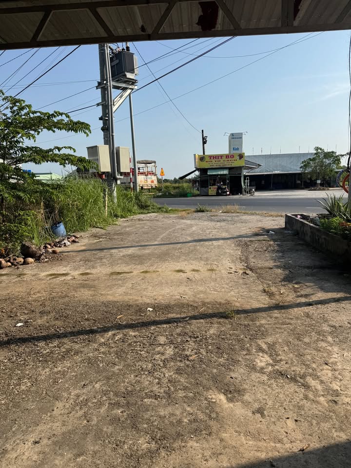 Nhà mặt tiền 91b Nguyễn Văn Linh, 360m² giá chỉ 5 triệu - Cơ hội không thể bỏ qua!