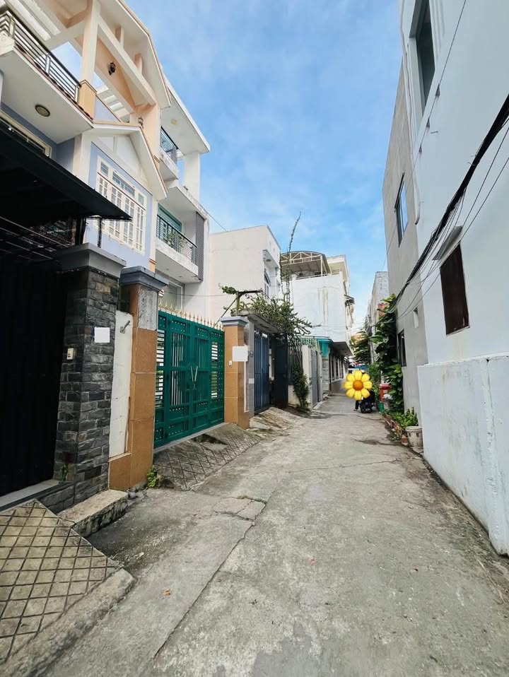 Nhà phố 100m² Dương Đình Hội, Thủ Đức giá 8 tỷ - Vị trí đẹp, vào ở ngay!