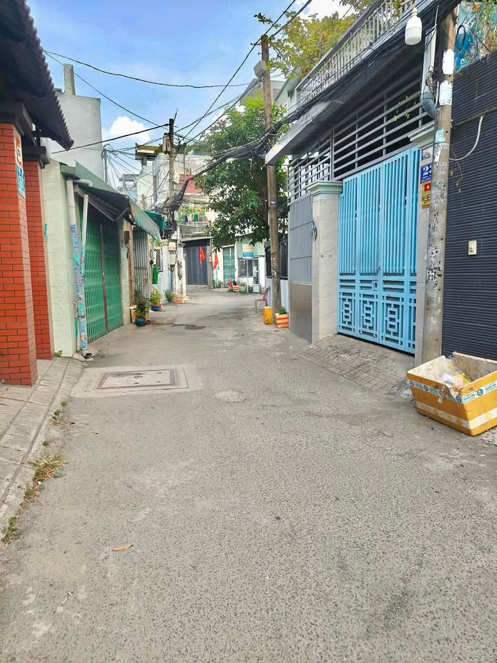 Nhà 2 tầng Phước Long A, TP Thủ Đức 30m² giá 4 tỷ - Sổ hồng riêng, sẵn sàng ở ngay!