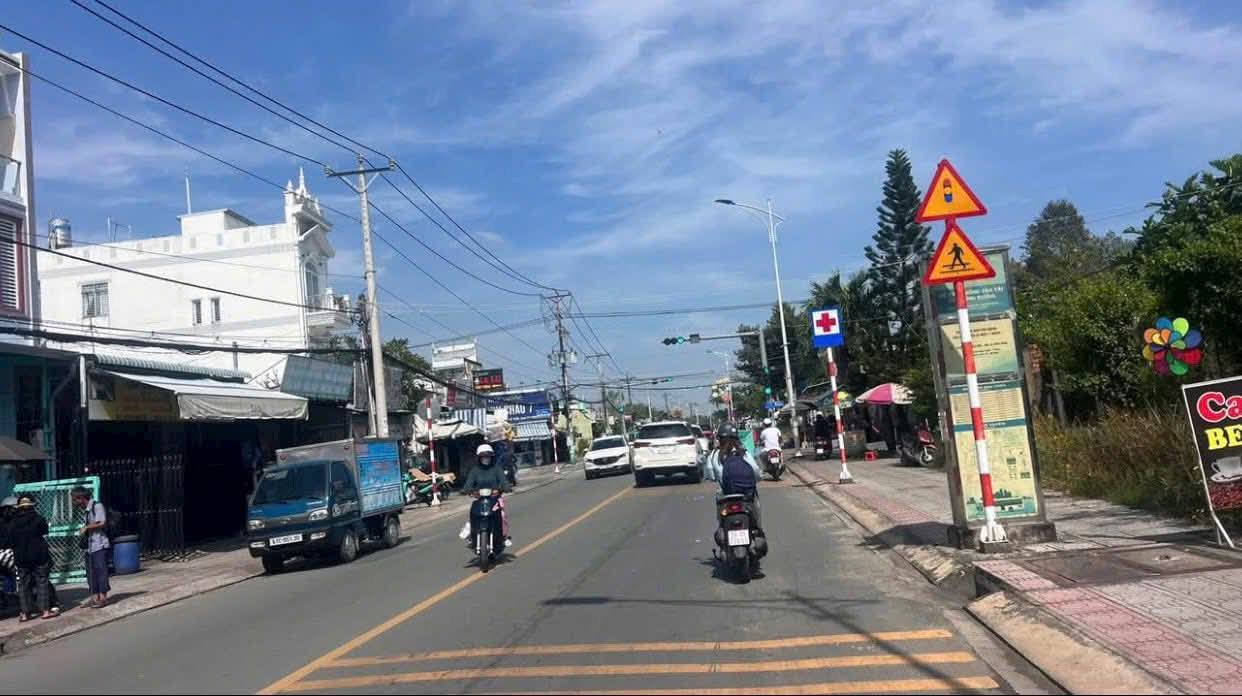 Đất nền mặt tiền CMT8 - Bình Nhâm, 149m² chỉ 6.75 tỷ - Tiềm năng kinh doanh lớn!