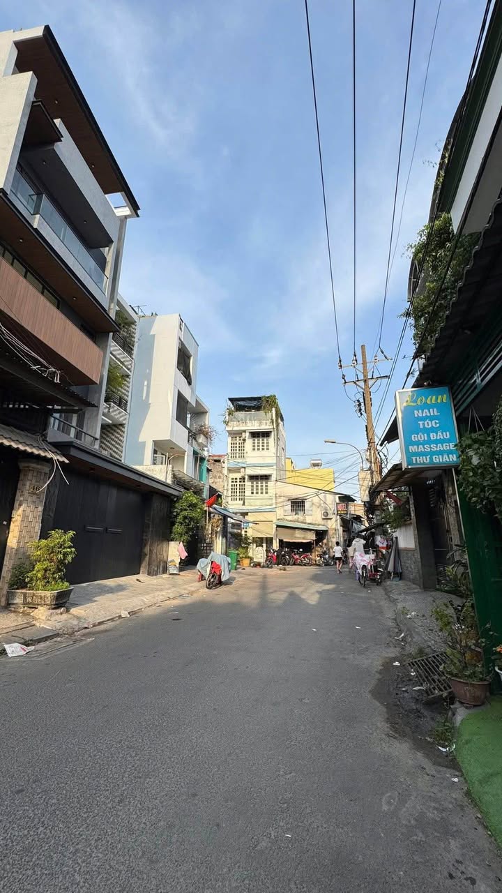 FrontHouse mặt tiền 10m đường Hoàng Xuân Nhị, 106m² giá 11.9 tỷ - Cơ hội đầu tư hấp dẫn!