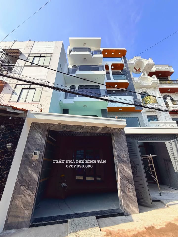 Nhà Bình Tân 84m² giá 8.3 tỷ - Ô tô vào tận nhà, gần Vòng Xoay Phú Lâm!