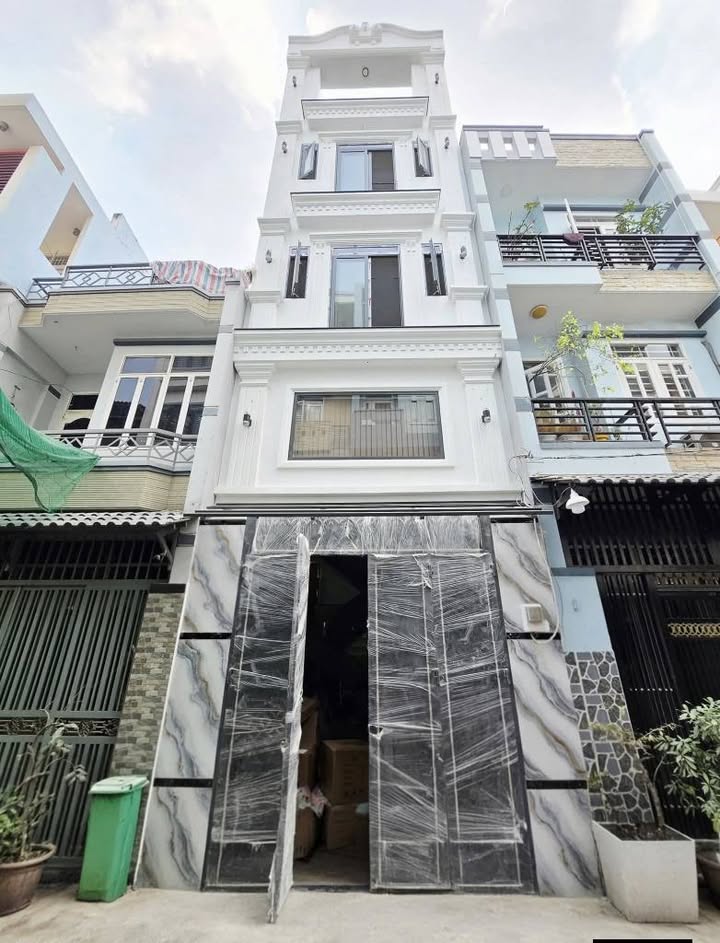 Nhà phố 50m² Phường 4, Quận Tân Bình giá 6 tỷ - Thiết kế hiện đại 5PN