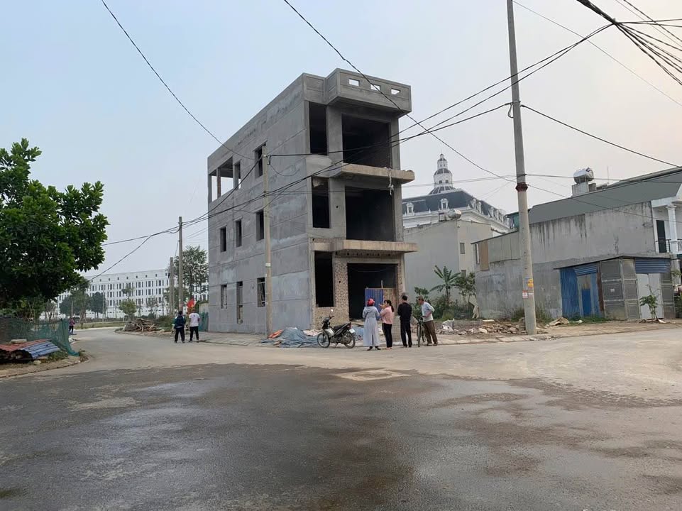 Bán FrontHouse 100m² tại TTTM ĐANKO - Giá 3 tỷ, thiết kế hiện đại!