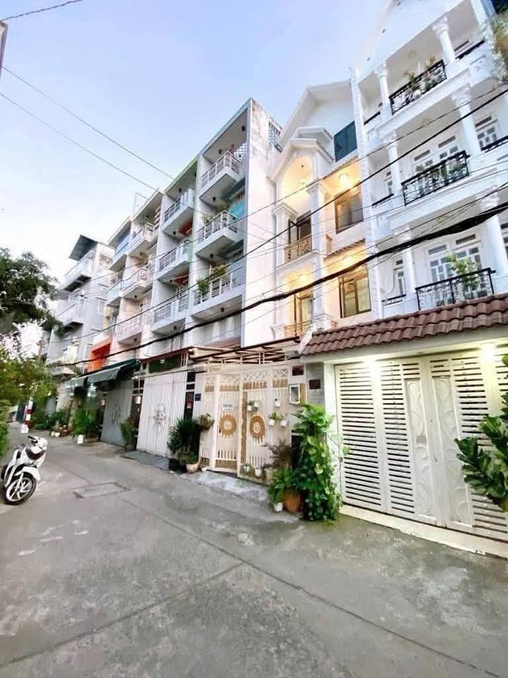 Nhà phố Gò Vấp 68m² giá 11 tỷ - Đỗ xe hơi cửa, gần Citiland!