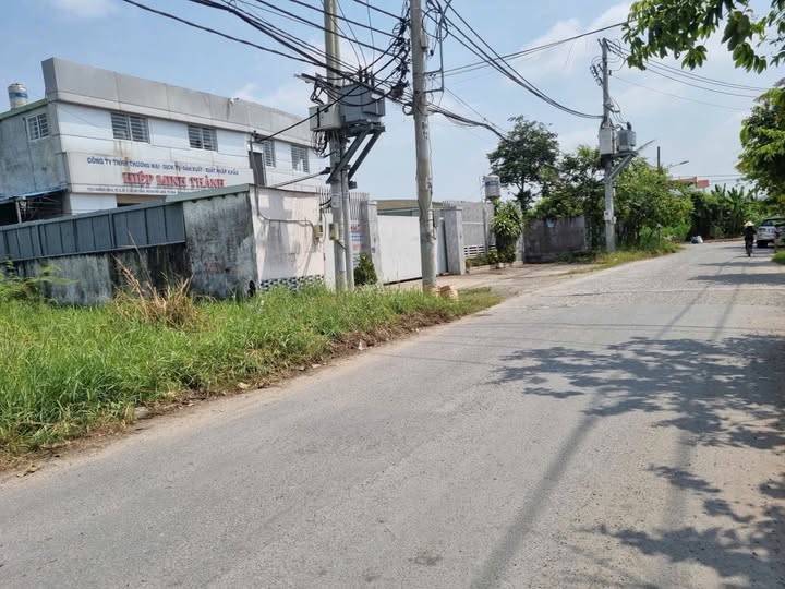 Xưởng đẹp Đông Thạnh Hóc Môn 630m² giá 14 tỷ - Cơ hội vàng không thể bỏ lỡ!