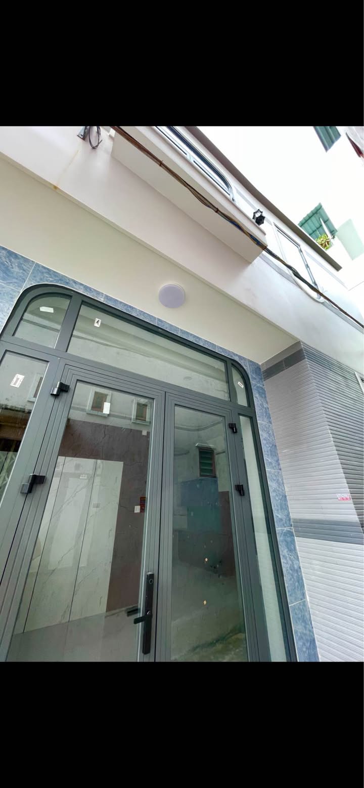 Nhà 2 tầng đường Nguyễn Huệ, Quy Nhơn 48m² giá 3.5 tỷ - Sát biển, cơ hội đầu tư tuyệt vời!