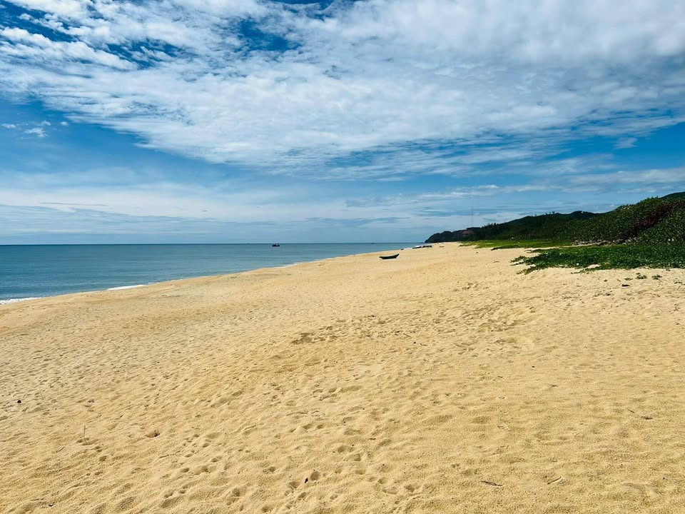 Đất nền lô góc 2 mặt tiền Hoài Hải 150m² giá 1 tỷ - Đầu tư sinh lời ngay!